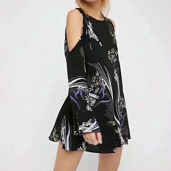 Free People  Clear Skies Printed Cold Shoulder Tunic Floral Boho Black Women's M - Picture 3 of 14